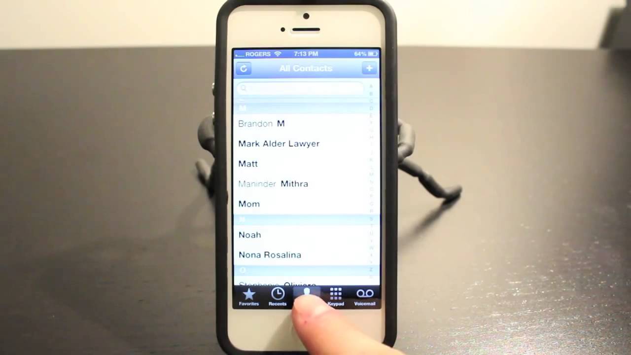 La page contacts des iPhone (source: youtube)
